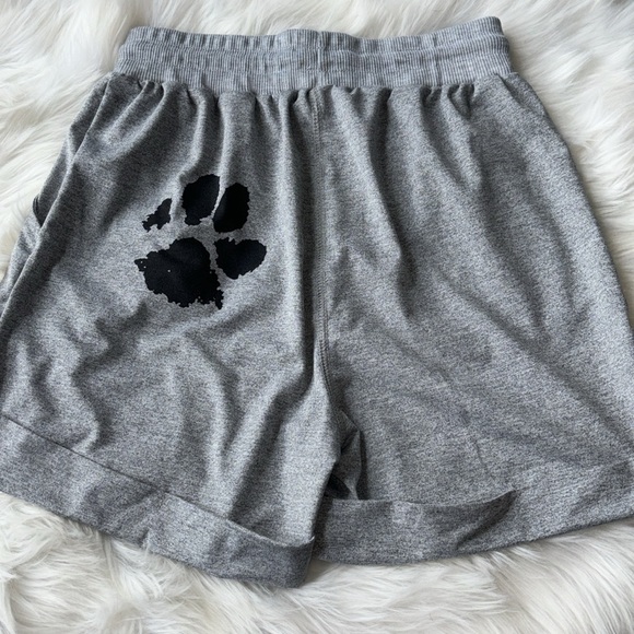 🐾 PAW-PRINT SHORTS - Picture 5 of 5